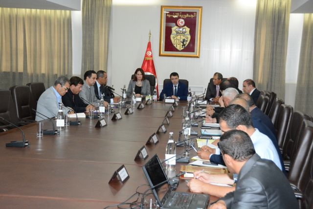 جلسة عمل لوزيري الدّاخليّة والشّباب والرّياضة حول تأمين الموسم الرّياضي